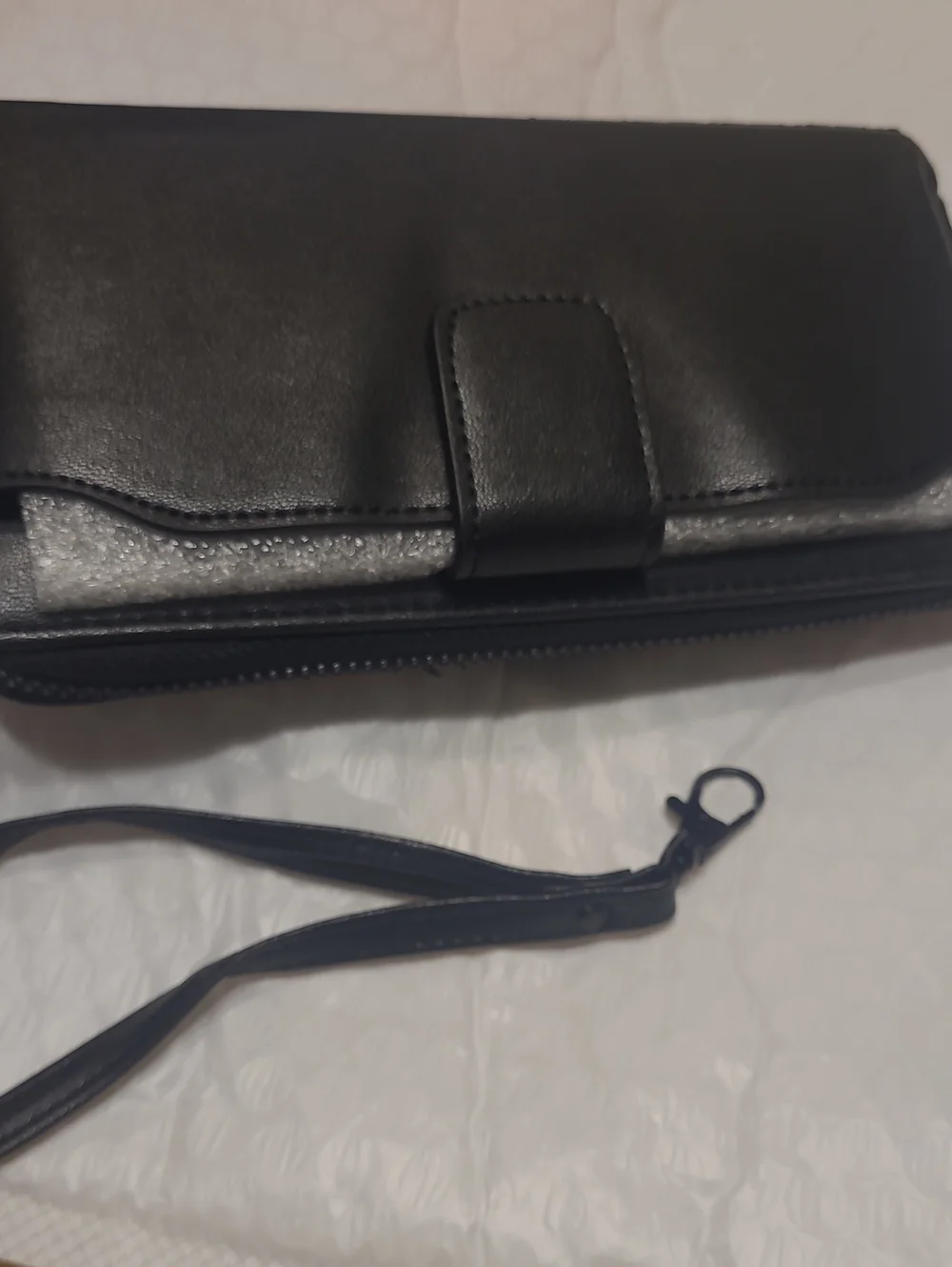 Badgley Mischka Wallet With Phone Holder With Strap To Carry Like A Wristlet